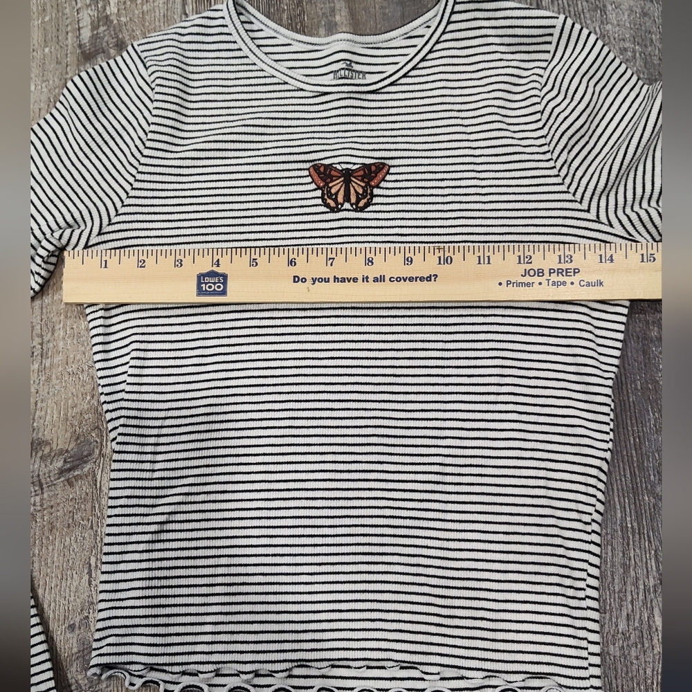 Hollister black and white striped crop top with a butterfly, women's size medium - Picture 4 of 5